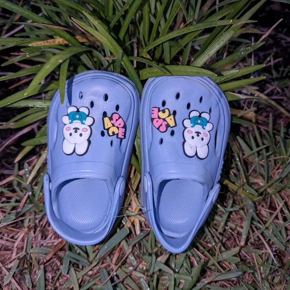 NWT Kids Cute Bunny Clogs Unisex Crocs Nonslip sandals (Size:12 Months-5 Years)